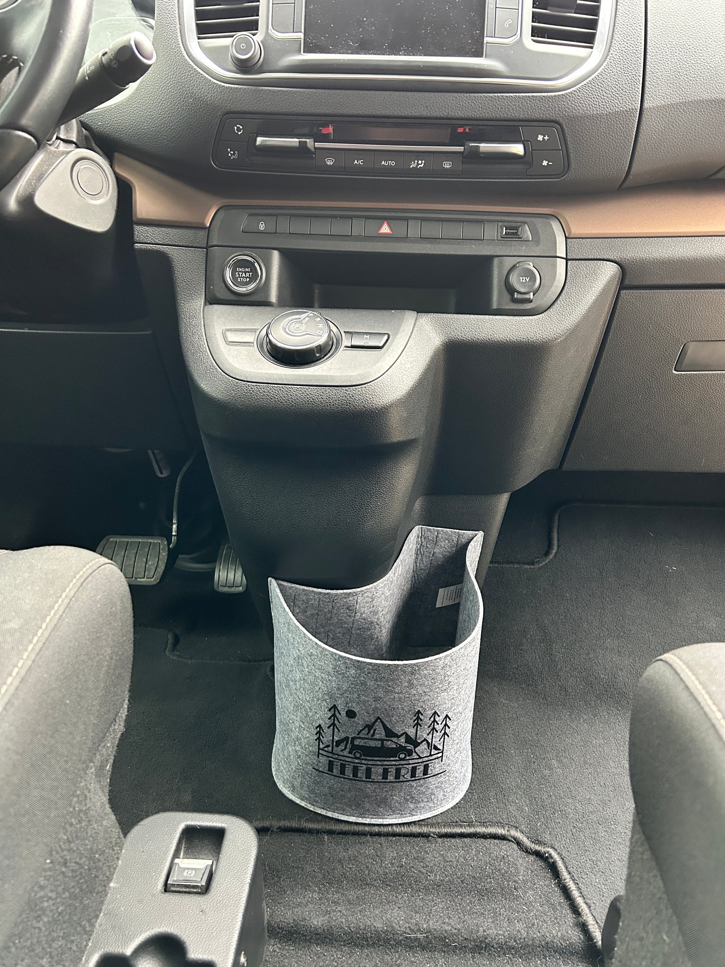 Arela Cockpittasche Dunkelgra für Toyota Proace Verso, Peugeot Traveller, Citroën Spacetourer, Opel Zafira Life. Van Organizer