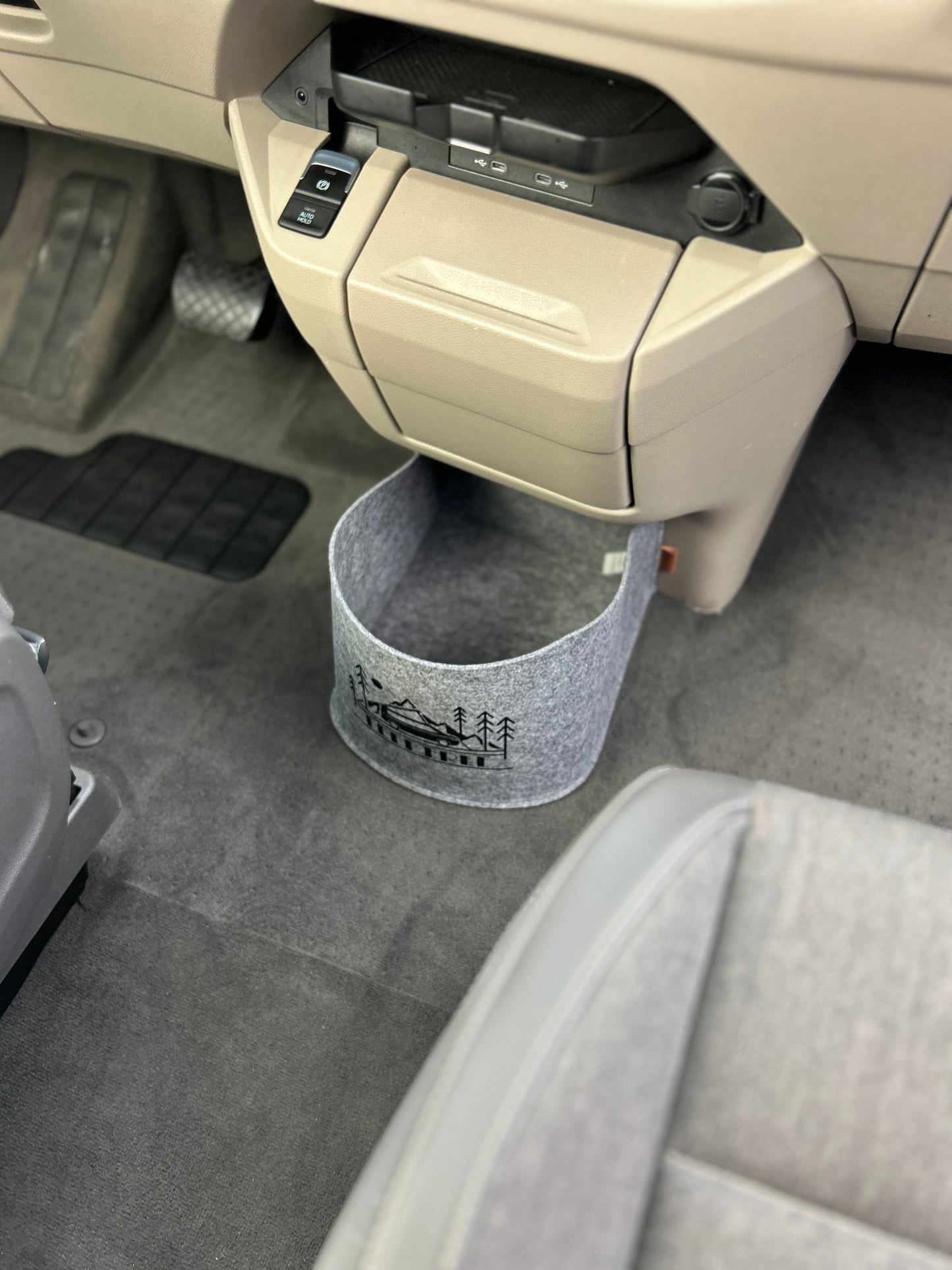 VW T7 Bulli Cockpit Filztasche in Dunkelgrau für California Beach, Coast, Multivan >> Aufbewahrung für vieles "NEU" (Kopie)